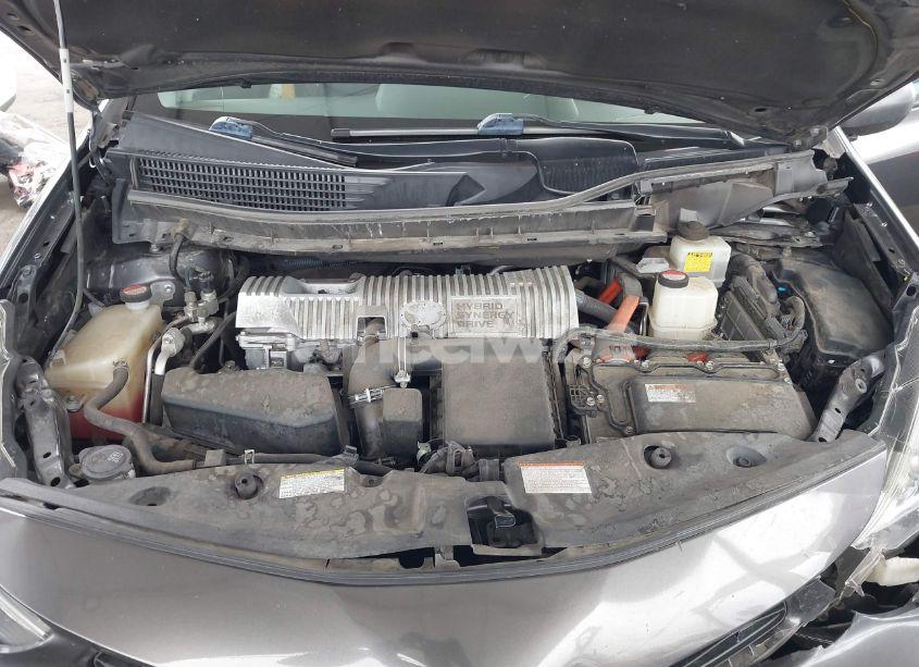 Photo 10 of 2017 Toyota Prius V FOUR (VIN JTDZN3EU3HJ058034)