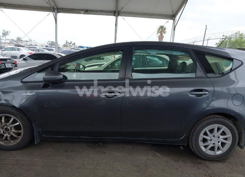 Photo 14 of 2017 Toyota Prius V FOUR (VIN JTDZN3EU3HJ058034)