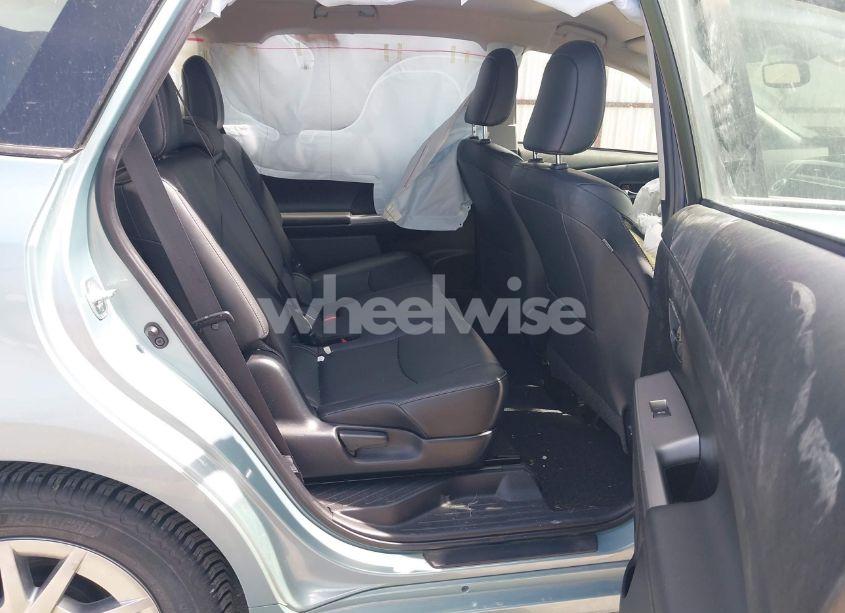 Photo 8 of 2017 Toyota Prius V FOUR (VIN JTDZN3EU3HJ073987)