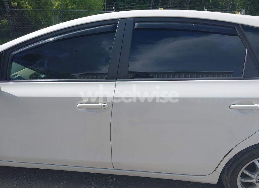 Photo 14 of 2012 Toyota Prius V THREE (VIN JTDZN3EU4C3034239)