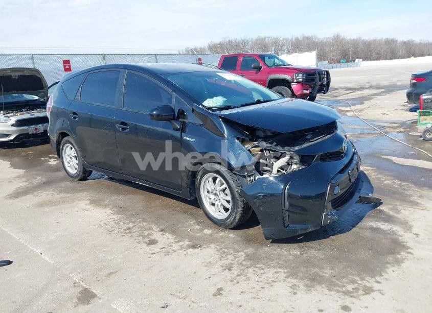 2016 Toyota Prius V TWO (VIN JTDZN3EU4GJ053830) main photo