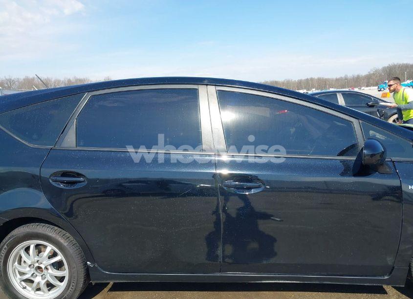 Photo 13 of 2016 Toyota Prius V TWO (VIN JTDZN3EU4GJ053830)