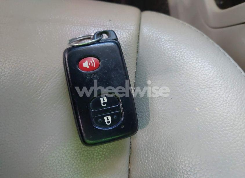 Photo 11 of 2012 Toyota Prius V THREE (VIN JTDZN3EU5C3173814)