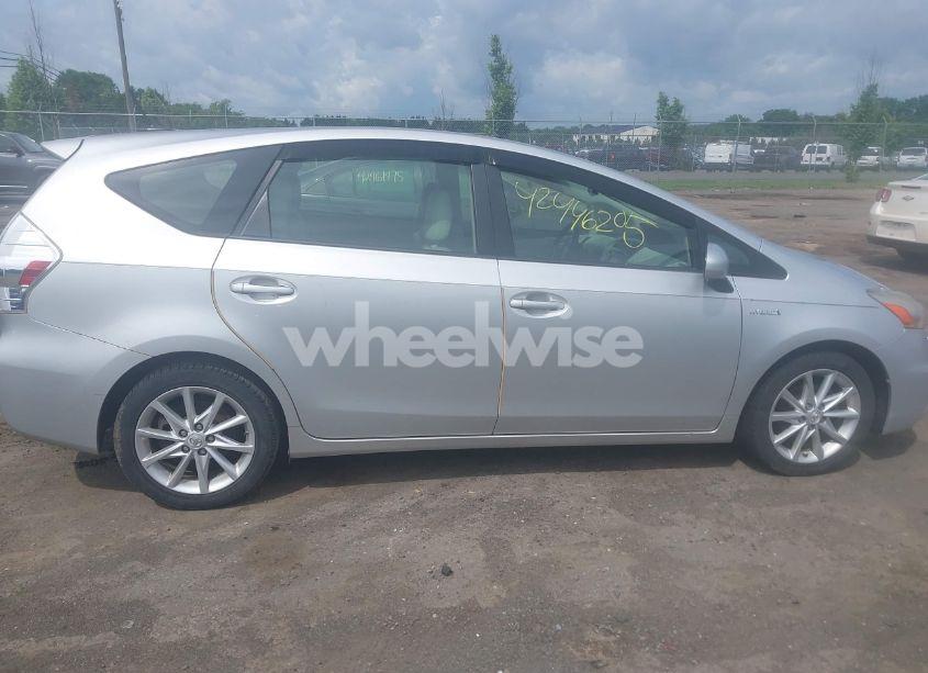Photo 13 of 2013 Toyota Prius V FIVE (VIN JTDZN3EU5D3188234)