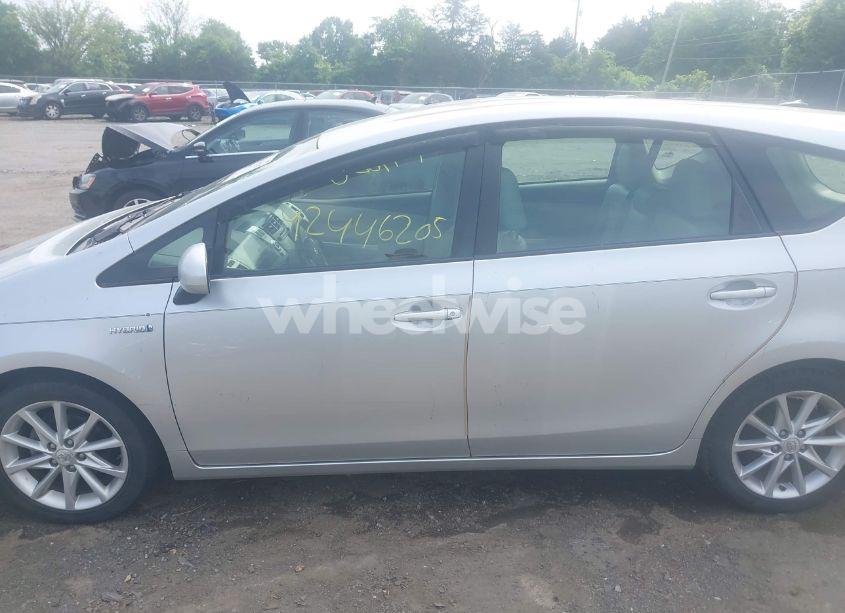 Photo 14 of 2013 Toyota Prius V FIVE (VIN JTDZN3EU5D3188234)
