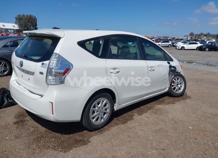 Photo 4 of 2014 Toyota Prius V THREE (VIN JTDZN3EU5E3311841)