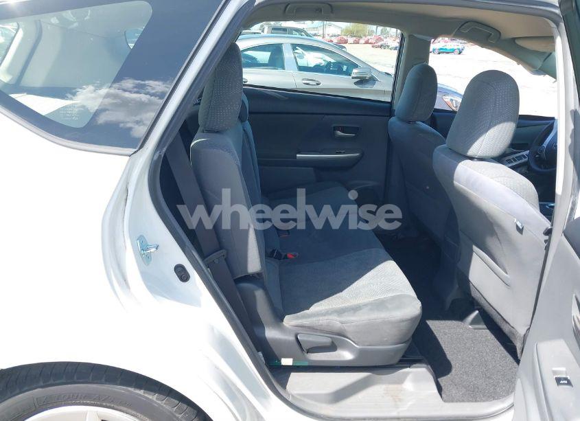 Photo 8 of 2014 Toyota Prius V THREE (VIN JTDZN3EU5E3311841)