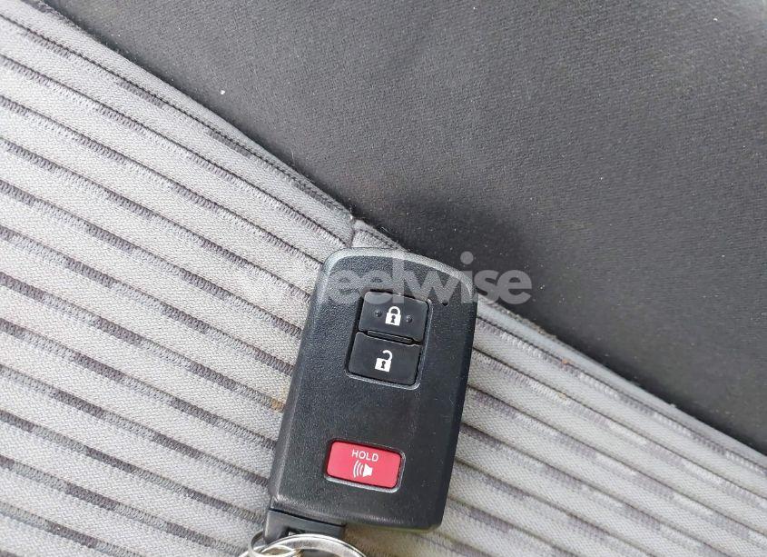 Photo 11 of 2017 Toyota Prius V TWO (VIN JTDZN3EU5HJ065566)