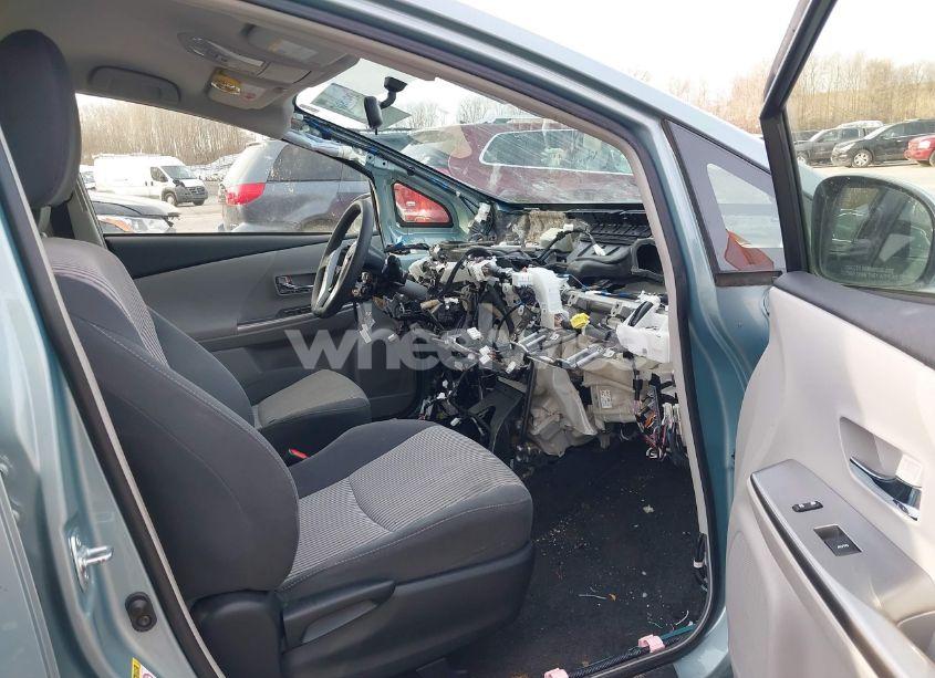 Photo 5 of 2017 Toyota Prius V TWO (VIN JTDZN3EU5HJ065566)