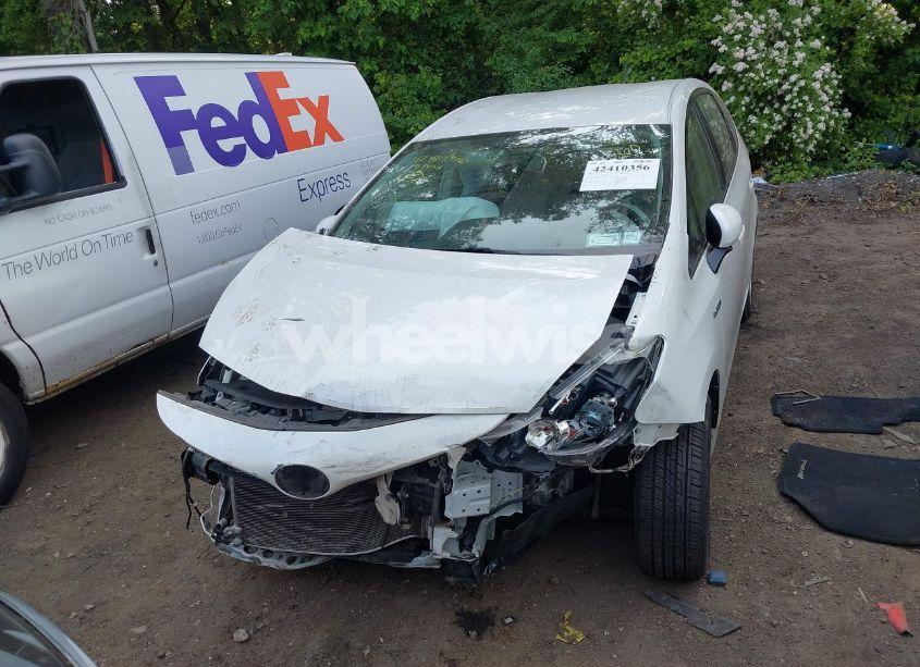 Photo 12 of 2015 Toyota Prius V TWO (VIN JTDZN3EU6FJ027888)