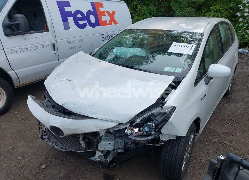 Photo 6 of 2015 Toyota Prius V TWO (VIN JTDZN3EU6FJ027888)