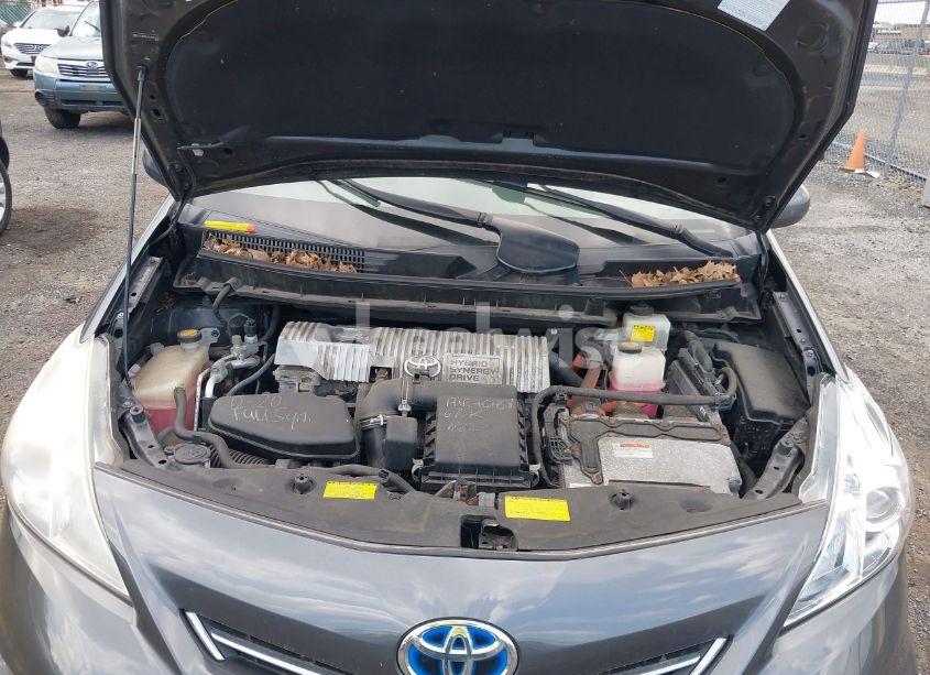 Photo 10 of 2012 Toyota Prius V THREE (VIN JTDZN3EU7C3053321)