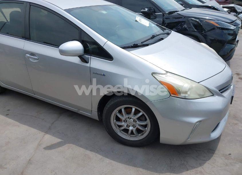 2012 Toyota Prius V THREE (VIN JTDZN3EU7C3082401) main photo