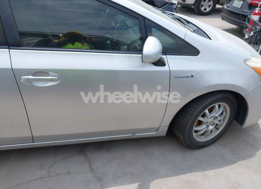 Photo 13 of 2012 Toyota Prius V THREE (VIN JTDZN3EU7C3082401)