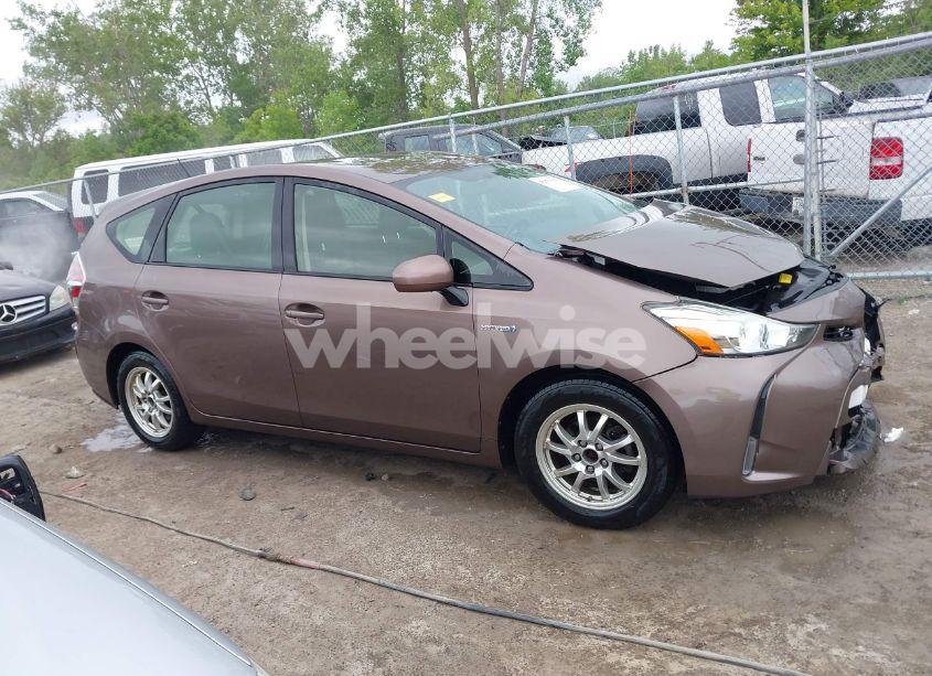 Photo 14 of 2015 Toyota Prius V THREE (VIN JTDZN3EU7FJ025387)
