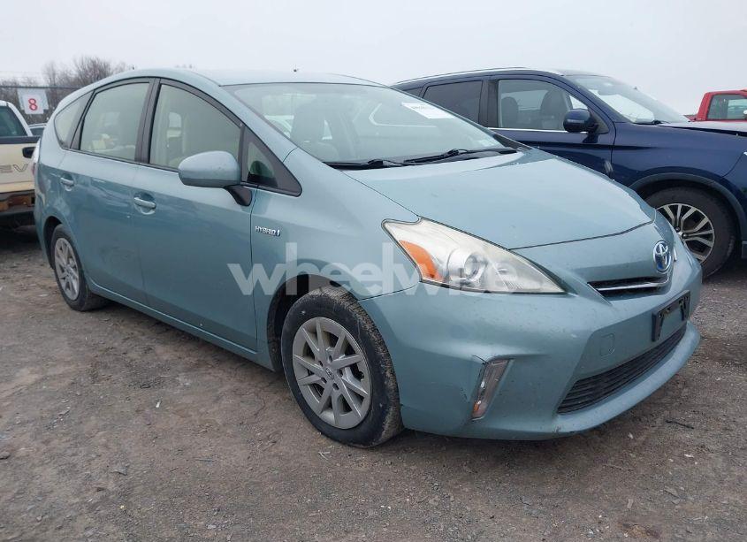 2013 Toyota Prius V THREE (VIN JTDZN3EU8D3216348) main photo