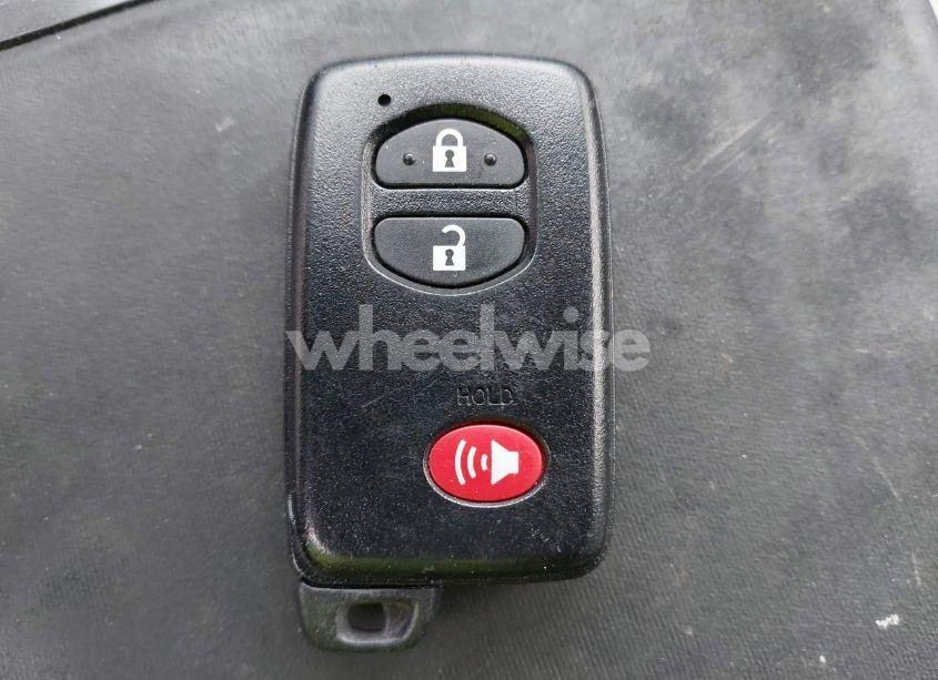 Photo 11 of 2014 Toyota Prius V FIVE (VIN JTDZN3EU8EJ000528)