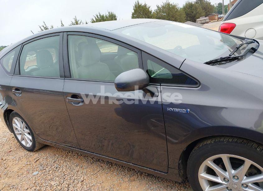 Photo 13 of 2014 Toyota Prius V FIVE (VIN JTDZN3EU8EJ000528)