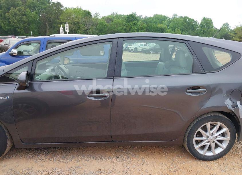 Photo 14 of 2014 Toyota Prius V FIVE (VIN JTDZN3EU8EJ000528)