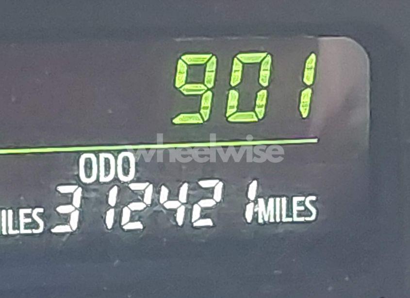 Photo 15 of 2014 Toyota Prius V FIVE (VIN JTDZN3EU8EJ000528)