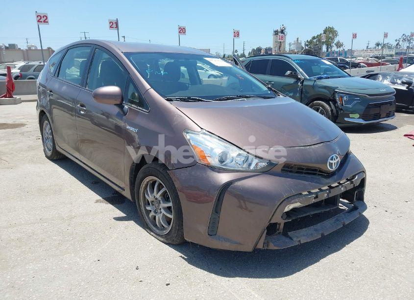 2015 Toyota Prius V TWO (VIN JTDZN3EU8FJ028072) main photo