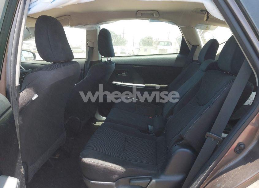 Photo 8 of 2015 Toyota Prius V TWO (VIN JTDZN3EU8FJ028072)