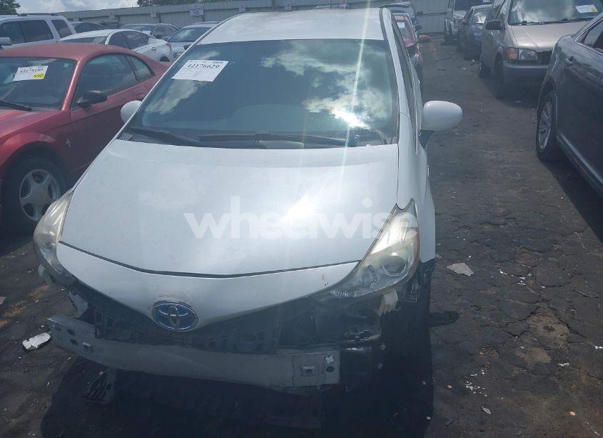 Photo 12 of 2015 Toyota Prius V TWO (VIN JTDZN3EU8FJ036043)