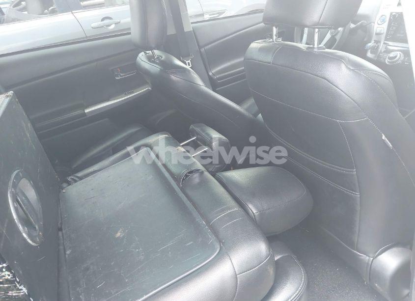 Photo 8 of 2015 Toyota Prius V TWO (VIN JTDZN3EU8FJ036043)