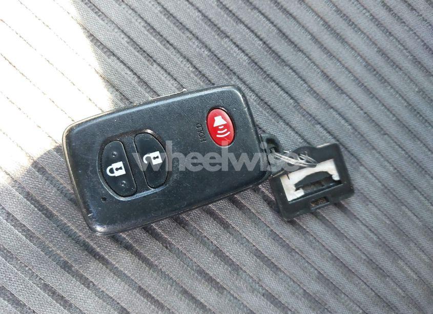 Photo 11 of 2016 Toyota Prius V TWO (VIN JTDZN3EU8GJ043947)