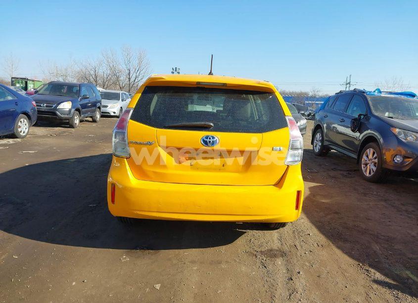 Photo 17 of 2016 Toyota Prius V TWO (VIN JTDZN3EU8GJ043947)