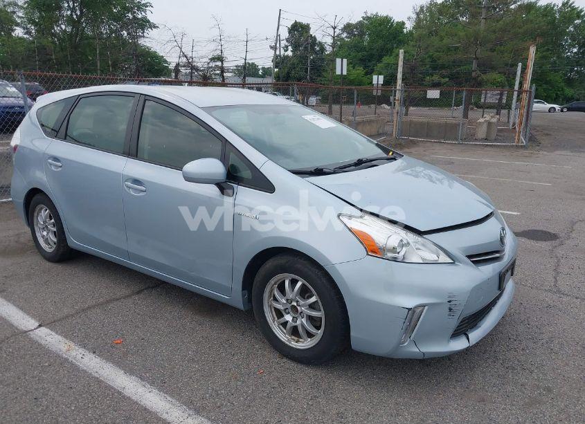 2014 Toyota Prius V TWO (VIN JTDZN3EU9E3338444) main photo