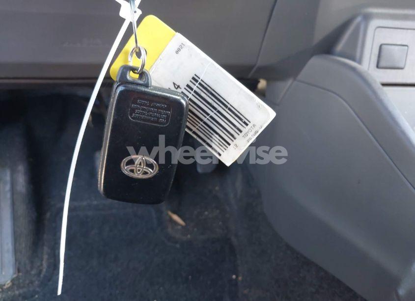 Photo 11 of 2012 Toyota Prius V THREE (VIN JTDZN3EUXC3094414)