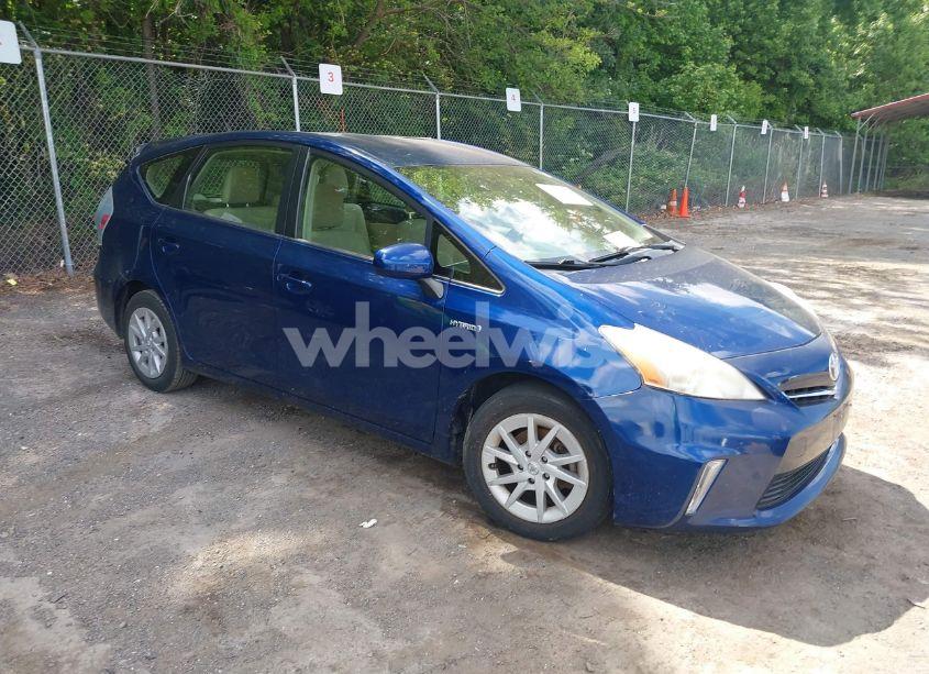 2013 Toyota Prius V THREE (VIN JTDZN3EUXD3258116) main photo