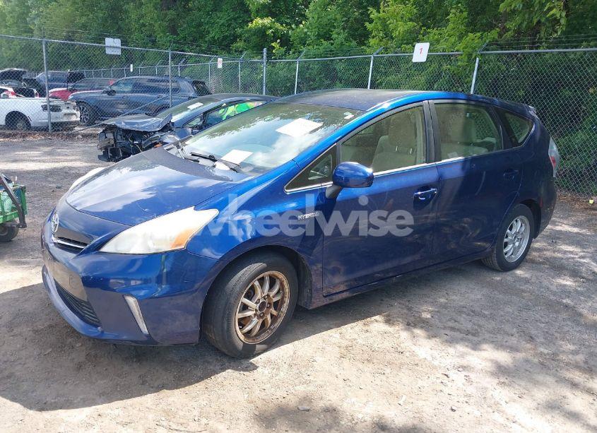 Photo 2 of 2013 Toyota Prius V THREE (VIN JTDZN3EUXD3258116)