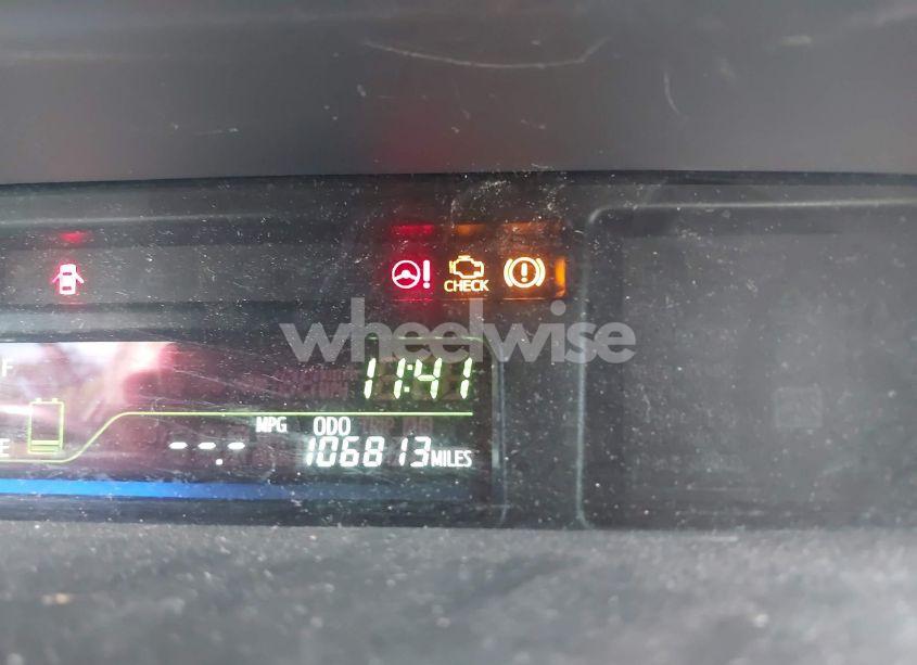 Photo 15 of 2014 Toyota Prius V TWO (VIN JTDZN3EUXE3337643)