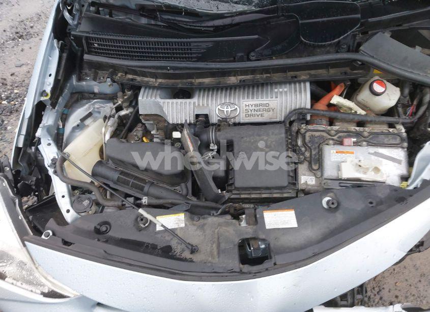 Photo 10 of 2016 Toyota Prius V FIVE/FOUR/THREE/TWO (VIN JTDZN3EUXGJ053220)