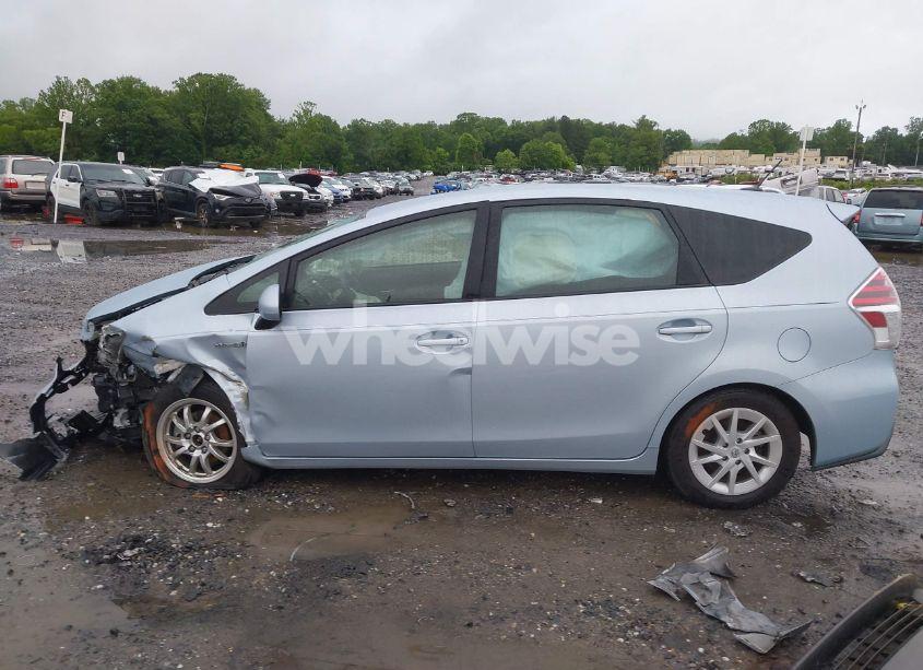 Photo 15 of 2016 Toyota Prius V FIVE/FOUR/THREE/TWO (VIN JTDZN3EUXGJ053220)