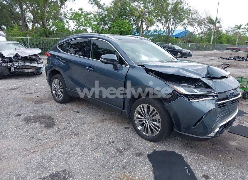 2021 Toyota Venza XLE (VIN JTEAAAAH0MJ066216) main photo