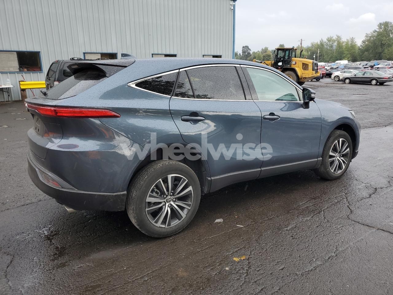 Photo 3 of 2024 TOYOTA VENZA LE (VIN JTEAAAAH0RJ156585)