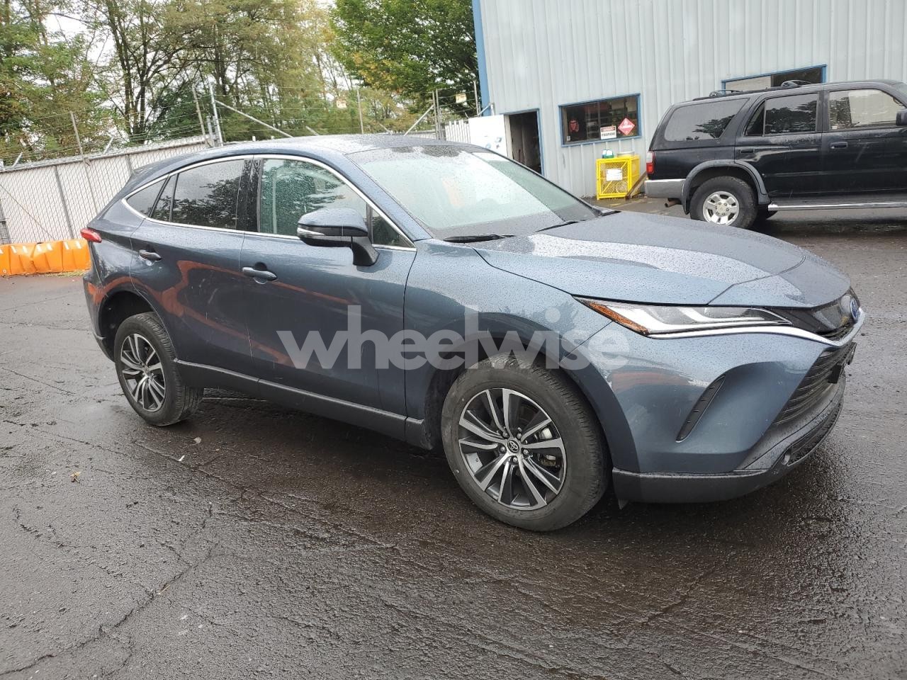 Photo 4 of 2024 TOYOTA VENZA LE (VIN JTEAAAAH0RJ156585)