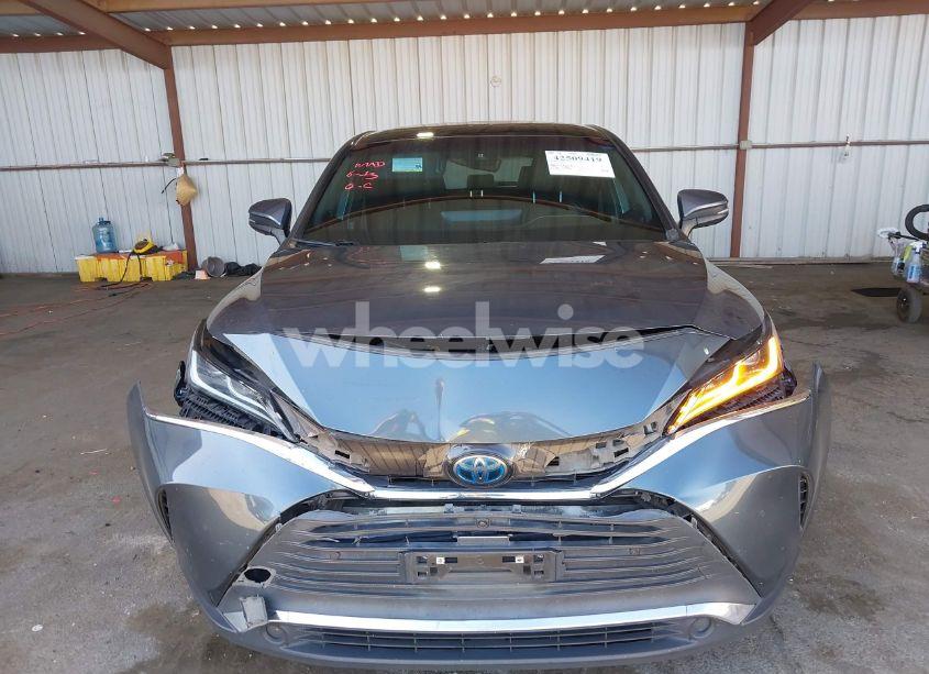 Photo 6 of 2021 Toyota Venza LIMITED (VIN JTEAAAAH1MJ009507)