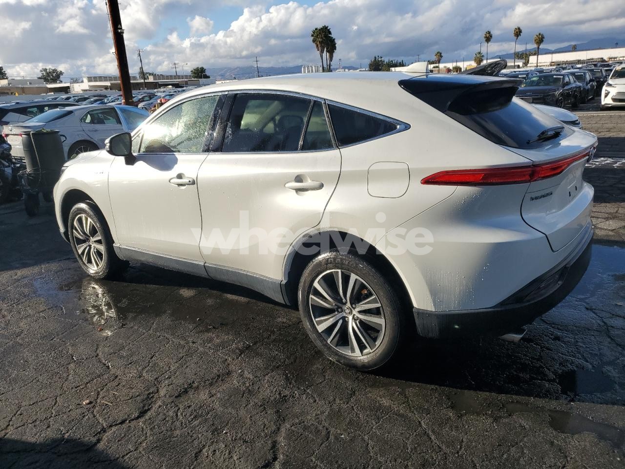 Photo 2 of 2021 TOYOTA VENZA LE (VIN JTEAAAAH1MJ027652)