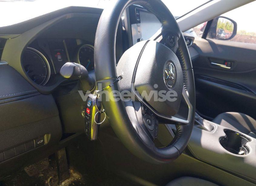 Photo 11 of 2021 Toyota Venza LE (VIN JTEAAAAH1MJ041499)