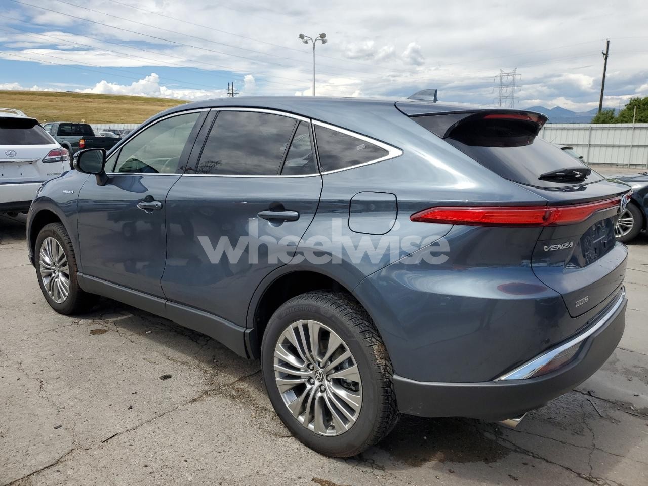 Photo 2 of 2021 TOYOTA VENZA LE (VIN JTEAAAAH1MJ071358)