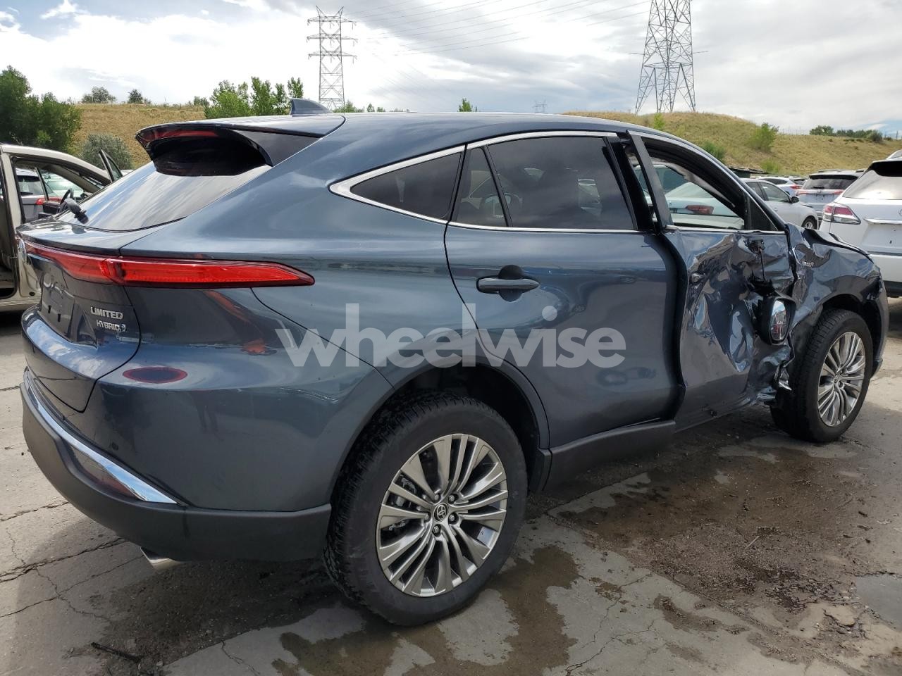 Photo 3 of 2021 TOYOTA VENZA LE (VIN JTEAAAAH1MJ071358)