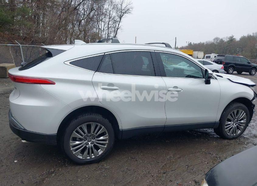 Photo 13 of 2023 Toyota Venza XLE (VIN JTEAAAAH1PJ130932)