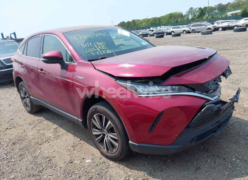 2021 Toyota Venza LE (VIN JTEAAAAH3MJ013817) main photo