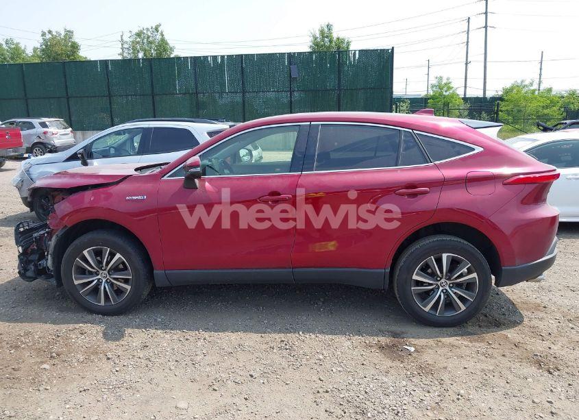 Photo 14 of 2021 Toyota Venza LE (VIN JTEAAAAH3MJ013817)