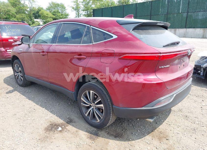 Photo 3 of 2021 Toyota Venza LE (VIN JTEAAAAH3MJ013817)