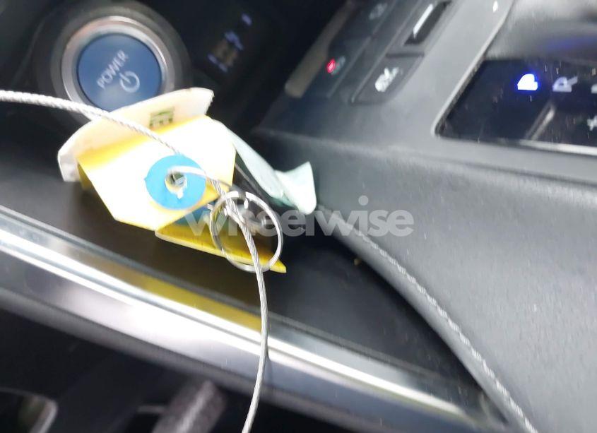 Photo 11 of 2021 Toyota Venza LE (VIN JTEAAAAH3MJ023795)